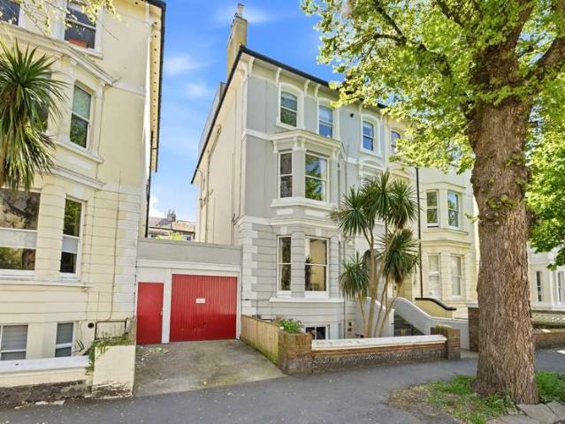1 Bedroom Ground Flat