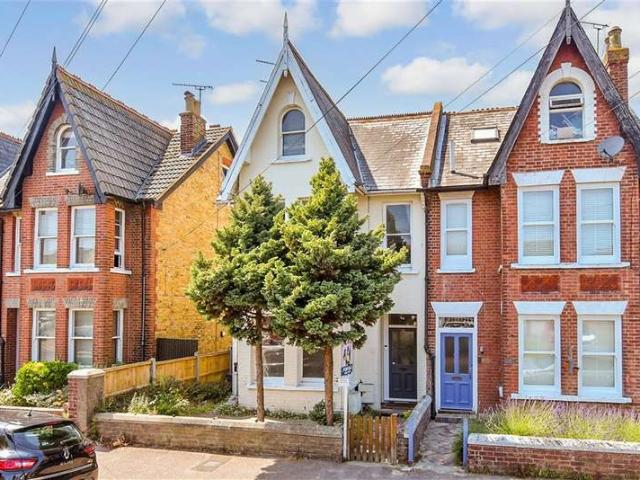 1 Bedroom Ground Flat