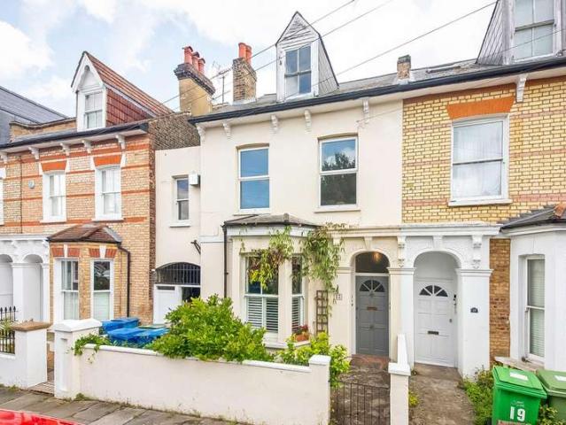 1 Bedroom Ground Flat