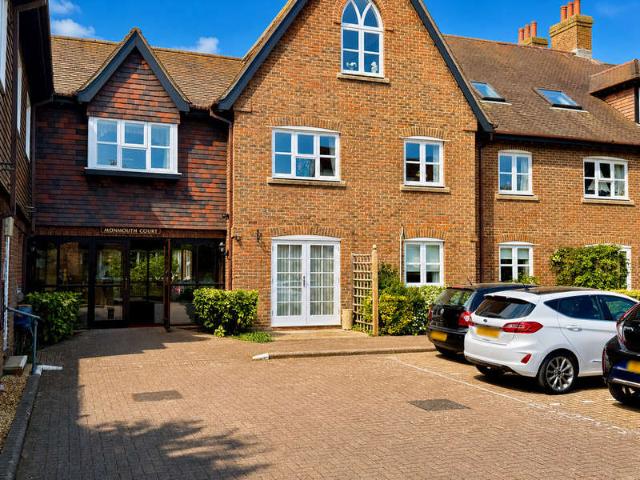 1 Bedroom Ground Flat