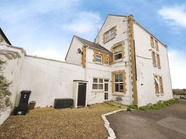 1 Bedroom Ground Flat