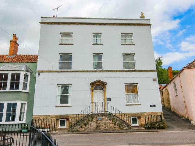 1 Bedroom Ground Flat