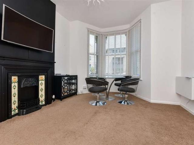 1 Bedroom Ground Flat