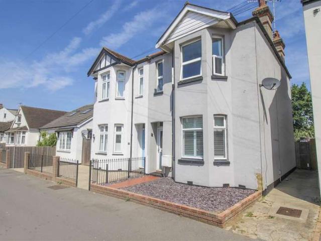 1 Bedroom Ground Flat
