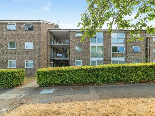 1 bedroom ground flat for sale