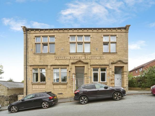 1 bedroom ground flat for sale