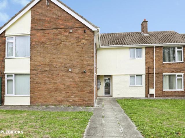 1 bedroom ground flat for sale