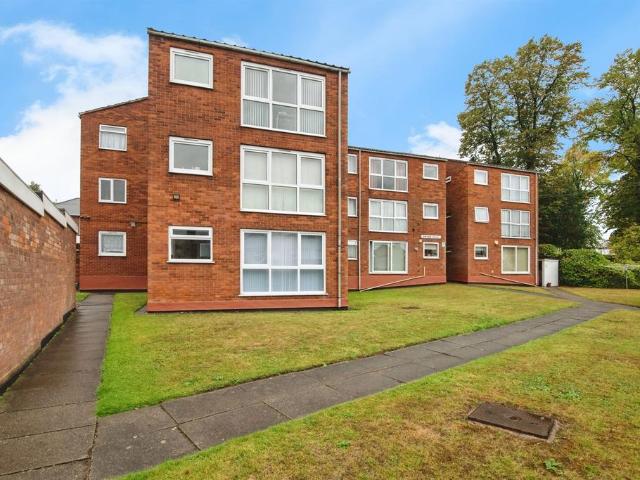 1 bedroom ground flat for sale