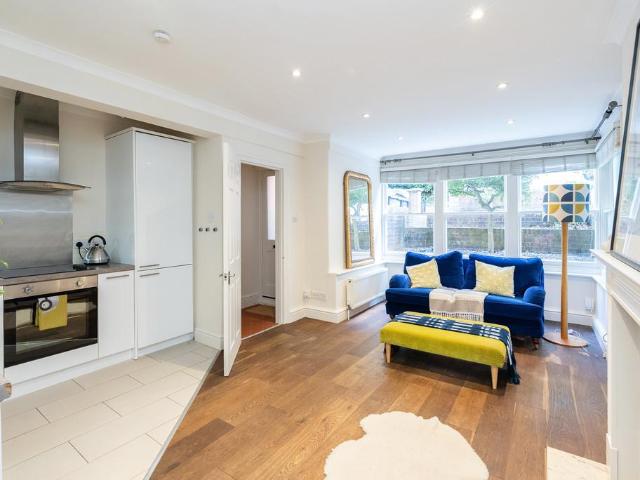 1 bedroom ground flat for sale