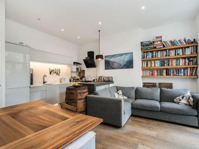 1 bedroom ground flat for sale