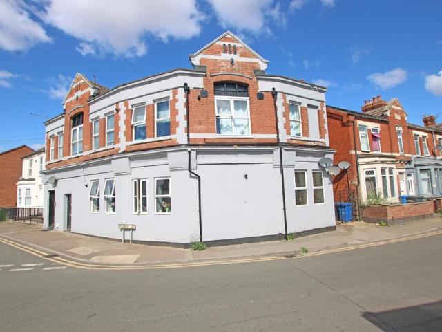 1 bedroom ground flat for sale