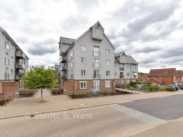 1 bedroom ground flat for sale