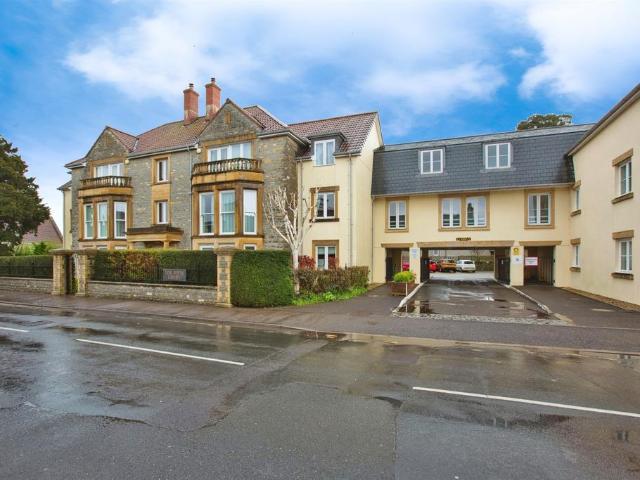 1 bedroom ground flat for sale