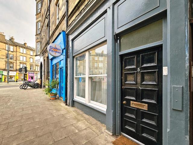 1 bedroom ground flat for sale