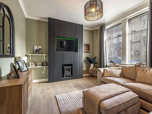 1 bedroom ground flat for sale