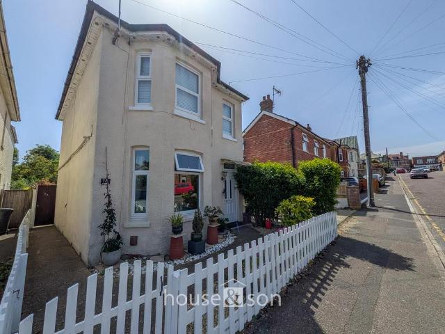 1 bedroom ground flat for sale