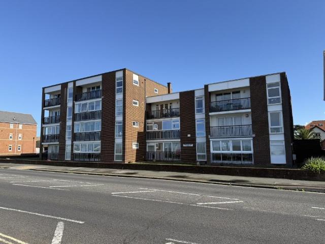 1 bedroom ground flat for sale