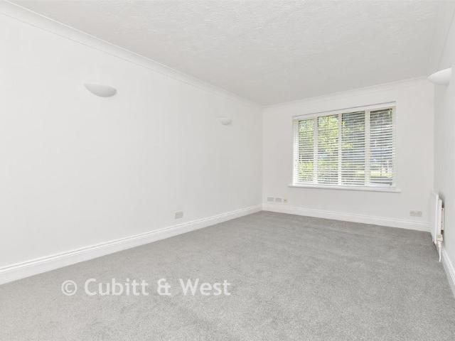 1 bedroom ground flat for sale