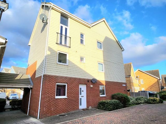1 bedroom ground flat for sale