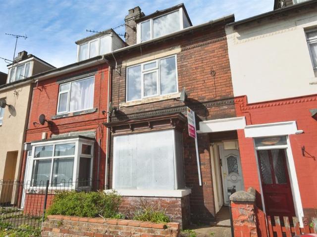 1 bedroom ground flat for sale
