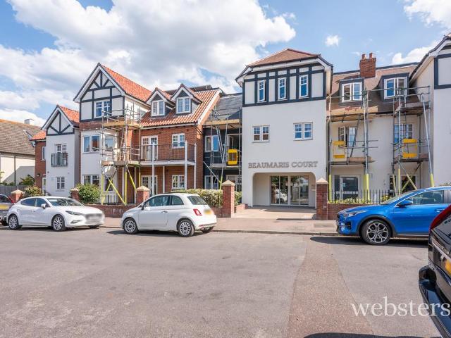 1 bedroom ground flat for sale