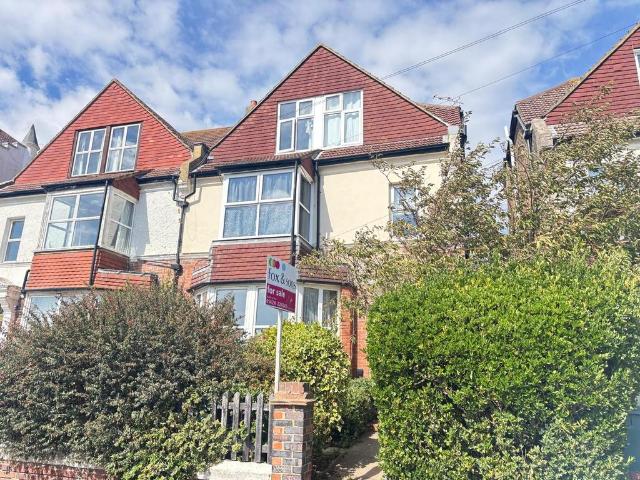 1 bedroom ground flat for sale