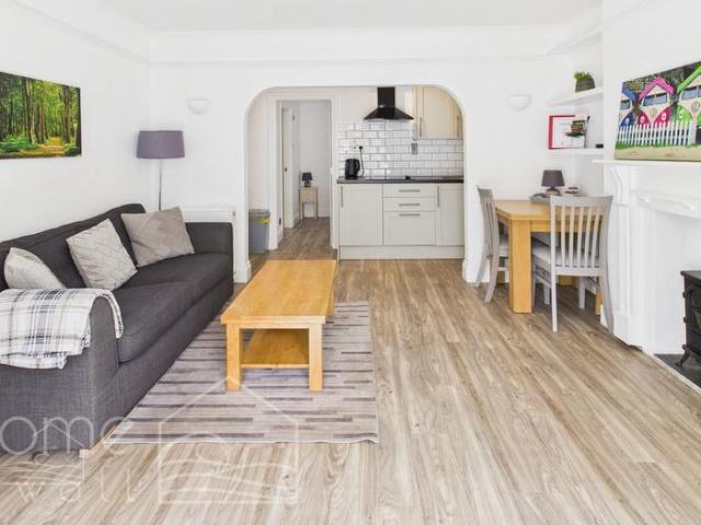 1 bedroom ground flat for sale