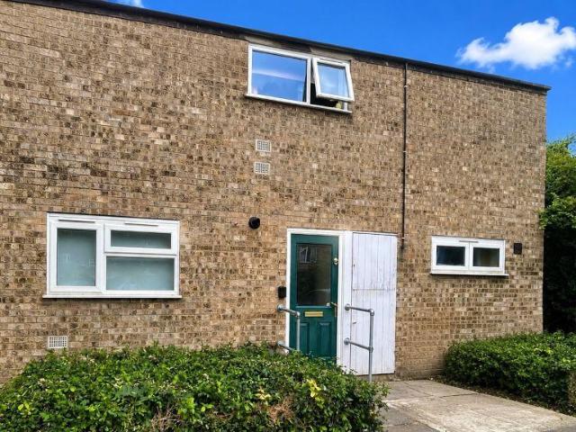 1 bedroom ground flat for sale