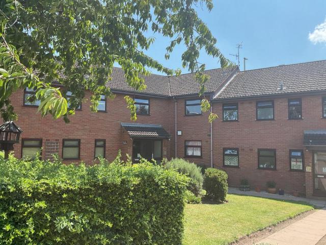 1 bedroom ground flat for sale