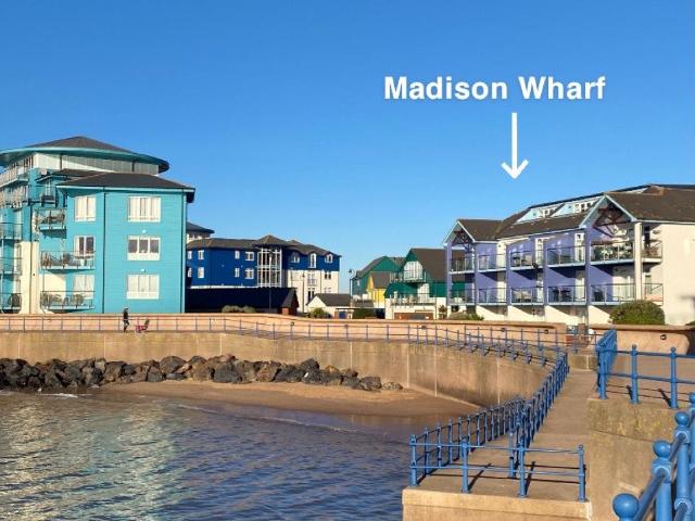 1 bedroom ground flat for sale