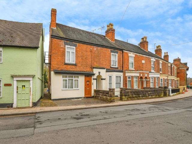 1 bedroom ground flat for sale