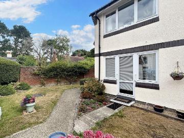1 bedroom ground flat for sale