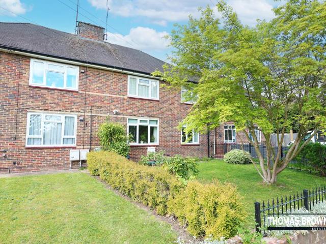 1 bedroom ground flat for sale