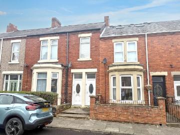 1 bedroom ground flat for sale