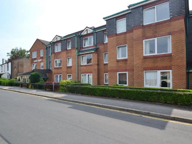 1 bedroom ground flat for sale