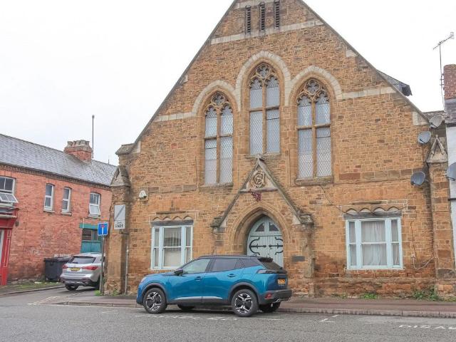 1 bedroom ground flat for sale