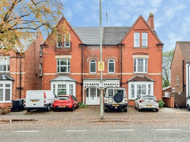 1 bedroom ground flat for sale