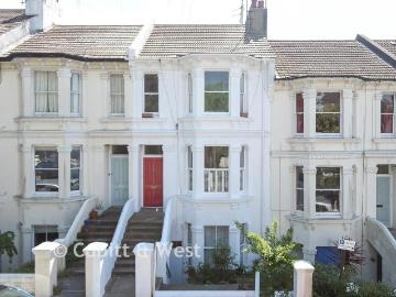 1 bedroom ground flat for sale