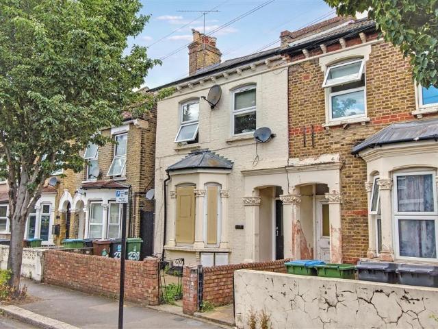 1 bedroom ground flat for sale