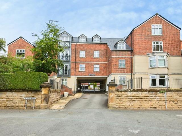 1 bedroom ground flat for sale