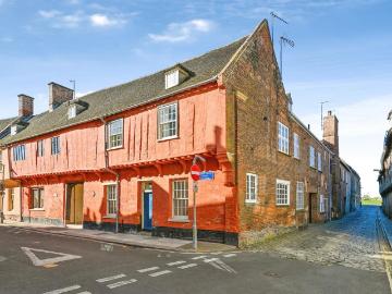 King's Lynn, Norfolk county, Isles of Scilly TR, Cornwall county, South West England