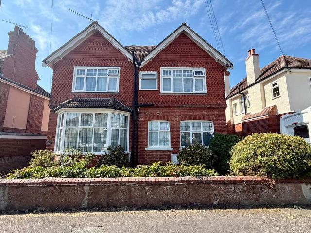 1 bedroom ground flat for sale