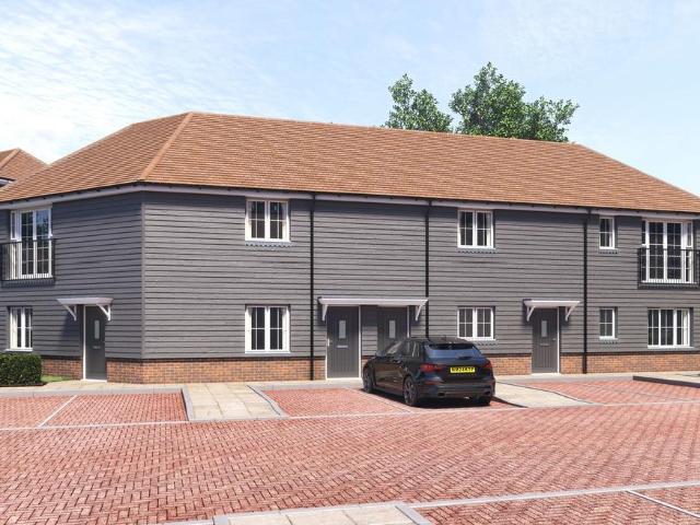 1 bedroom ground flat for sale