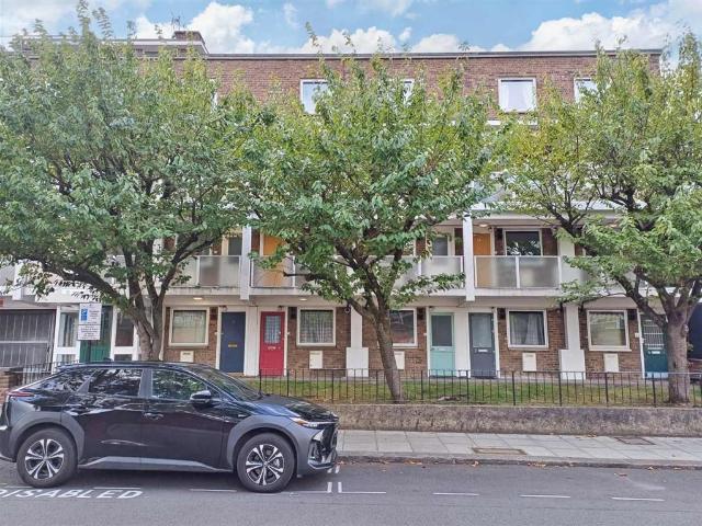 1 bedroom ground flat for sale