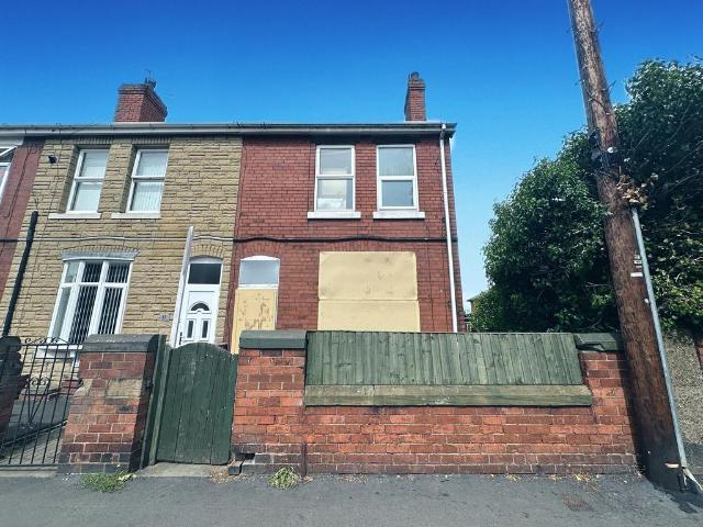 1 bedroom ground flat for sale