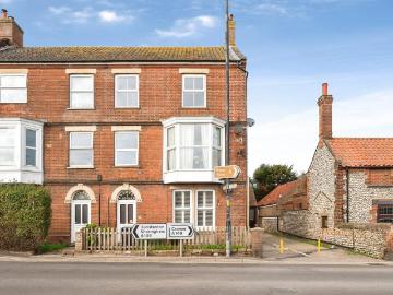 1 bedroom ground flat for sale