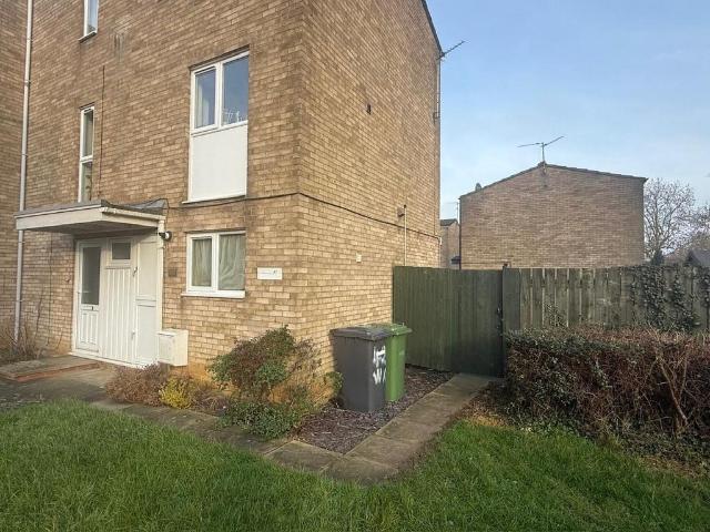 1 bedroom ground flat for sale