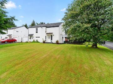 1 bedroom ground flat for sale
