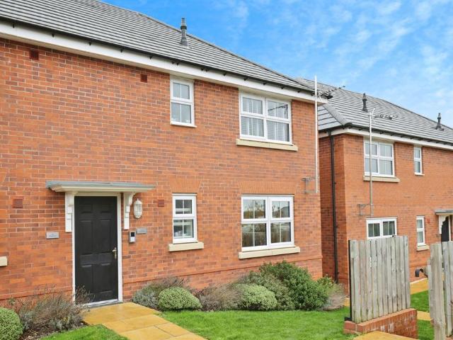 1 bedroom ground flat for sale
