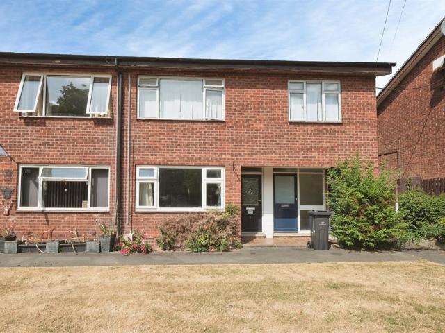 1 bedroom ground flat for sale